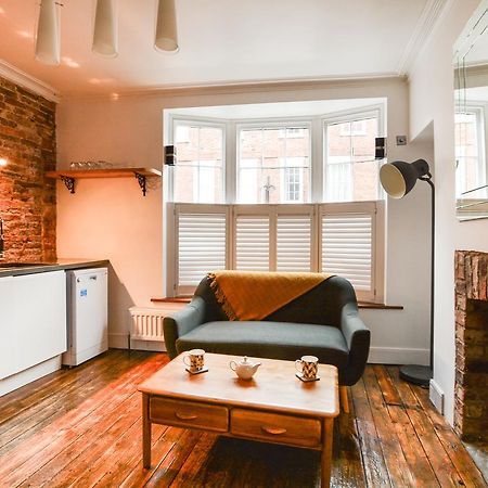 The Location- 1 Free Private Parking Space - 60 Second Walk 2 Minster! York Exteriör bild