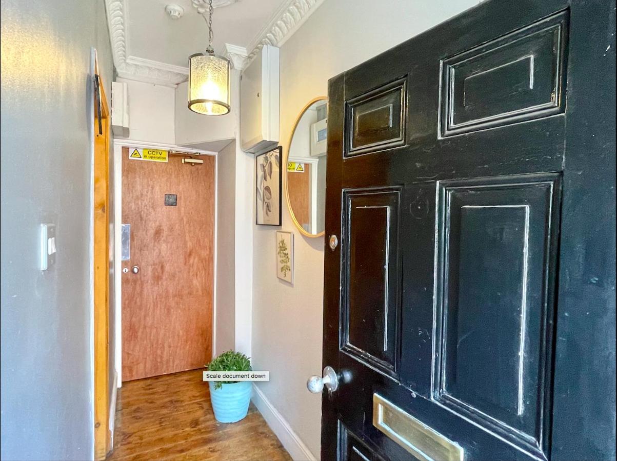 The Location- 1 Free Private Parking Space - 60 Second Walk 2 Minster! York Exteriör bild